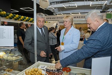Сергей Грачев: «Меновой двор» – сокращает до минимума дистанцию между производителем и покупателем»